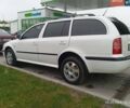 Білий Шкода Октавія, об'ємом двигуна 1.6 л та пробігом 256 тис. км за 5500 $, фото 1 на Automoto.ua