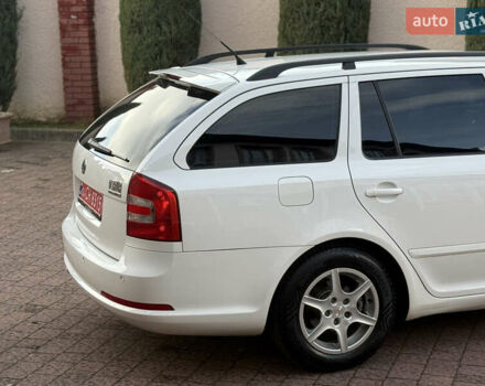 Белый Шкода Октавия, объемом двигателя 1.6 л и пробегом 245 тыс. км за 7200 $, фото 23 на Automoto.ua