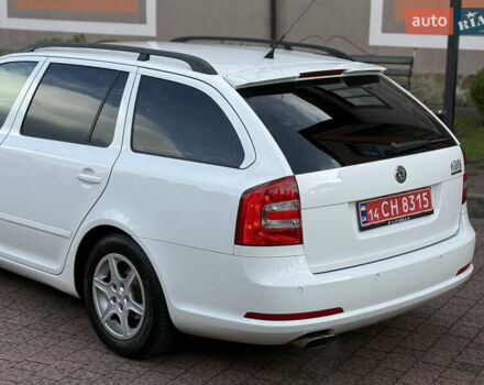 Білий Шкода Октавія, об'ємом двигуна 1.6 л та пробігом 245 тис. км за 6900 $, фото 13 на Automoto.ua