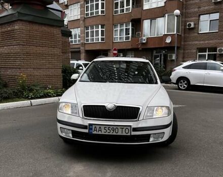 Белый Шкода Октавия, объемом двигателя 1.6 л и пробегом 307 тыс. км за 5500 $, фото 3 на Automoto.ua