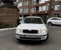Белый Шкода Октавия, объемом двигателя 1.6 л и пробегом 307 тыс. км за 5500 $, фото 3 на Automoto.ua