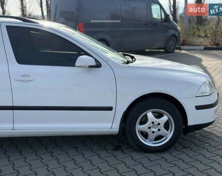 Белый Шкода Октавия, объемом двигателя 1.6 л и пробегом 310 тыс. км за 5350 $, фото 4 на Automoto.ua