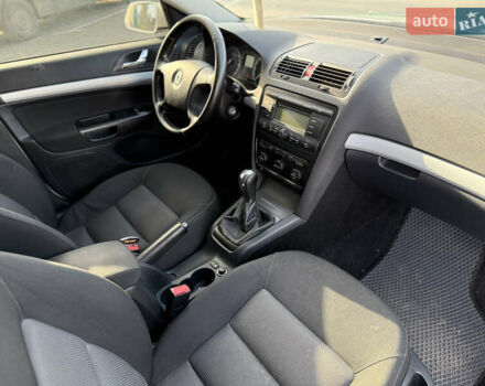 Белый Шкода Октавия, объемом двигателя 1.6 л и пробегом 310 тыс. км за 5350 $, фото 21 на Automoto.ua