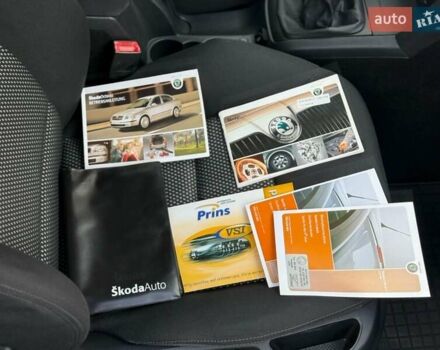 Білий Шкода Октавія, об'ємом двигуна 1.6 л та пробігом 245 тис. км за 6900 $, фото 62 на Automoto.ua