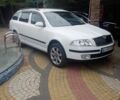 Белый Шкода Октавия, объемом двигателя 2 л и пробегом 250 тыс. км за 5700 $, фото 1 на Automoto.ua