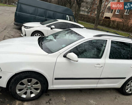 Белый Шкода Октавия, объемом двигателя 1.97 л и пробегом 228 тыс. км за 7200 $, фото 2 на Automoto.ua