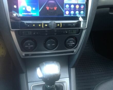 Белый Шкода Октавия, объемом двигателя 2 л и пробегом 250 тыс. км за 5700 $, фото 9 на Automoto.ua