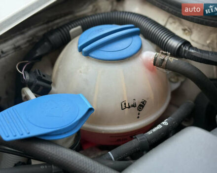 Білий Шкода Октавія, об'ємом двигуна 1.6 л та пробігом 245 тис. км за 6900 $, фото 76 на Automoto.ua