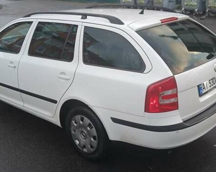 Білий Шкода Октавія, об'ємом двигуна 1.6 л та пробігом 236 тис. км за 6500 $, фото 4 на Automoto.ua