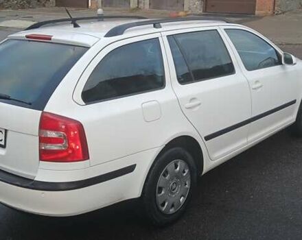 Білий Шкода Октавія, об'ємом двигуна 1.6 л та пробігом 236 тис. км за 6500 $, фото 3 на Automoto.ua