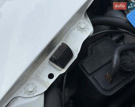 Білий Шкода Октавія, об'ємом двигуна 1.6 л та пробігом 245 тис. км за 6900 $, фото 78 на Automoto.ua