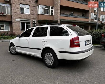 Белый Шкода Октавия, объемом двигателя 1.6 л и пробегом 307 тыс. км за 5500 $, фото 7 на Automoto.ua
