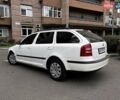 Белый Шкода Октавия, объемом двигателя 1.6 л и пробегом 307 тыс. км за 5500 $, фото 7 на Automoto.ua