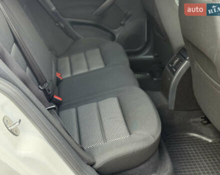 Білий Шкода Октавія, об'ємом двигуна 1.6 л та пробігом 245 тис. км за 6900 $, фото 60 на Automoto.ua