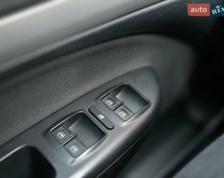 Белый Шкода Октавия, объемом двигателя 1.6 л и пробегом 268 тыс. км за 9500 $, фото 12 на Automoto.ua