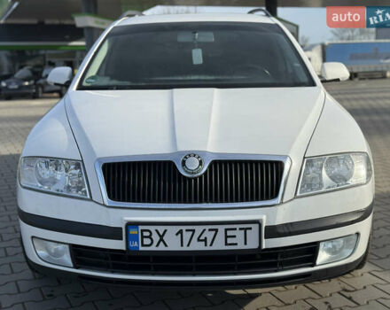 Белый Шкода Октавия, объемом двигателя 1.6 л и пробегом 310 тыс. км за 5350 $, фото 3 на Automoto.ua
