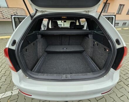 Белый Шкода Октавия, объемом двигателя 1.6 л и пробегом 268 тыс. км за 9500 $, фото 3 на Automoto.ua