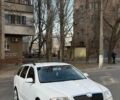 Білий Шкода Октавія, об'ємом двигуна 1.8 л та пробігом 244 тис. км за 6500 $, фото 1 на Automoto.ua
