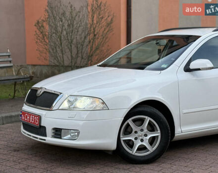 Білий Шкода Октавія, об'ємом двигуна 1.6 л та пробігом 245 тис. км за 6900 $, фото 9 на Automoto.ua