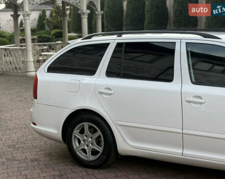 Білий Шкода Октавія, об'ємом двигуна 1.6 л та пробігом 245 тис. км за 6900 $, фото 22 на Automoto.ua
