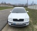 Белый Шкода Октавия, объемом двигателя 1.8 л и пробегом 198 тыс. км за 6500 $, фото 1 на Automoto.ua