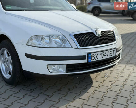 Белый Шкода Октавия, объемом двигателя 1.6 л и пробегом 310 тыс. км за 5350 $, фото 2 на Automoto.ua