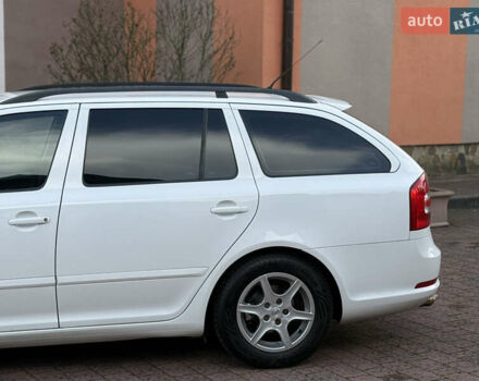 Белый Шкода Октавия, объемом двигателя 1.6 л и пробегом 245 тыс. км за 7200 $, фото 11 на Automoto.ua