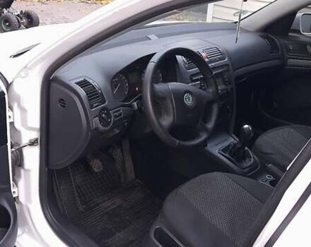 Белый Шкода Октавия, объемом двигателя 1.6 л и пробегом 214 тыс. км за 6000 $, фото 12 на Automoto.ua