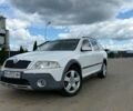 Білий Шкода Октавія, об'ємом двигуна 1.98 л та пробігом 252 тис. км за 4999 $, фото 1 на Automoto.ua