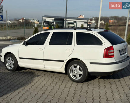 Белый Шкода Октавия, объемом двигателя 1.6 л и пробегом 310 тыс. км за 5350 $, фото 11 на Automoto.ua