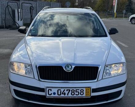 Білий Шкода Октавія, об'ємом двигуна 1.6 л та пробігом 161 тис. км за 7350 $, фото 1 на Automoto.ua
