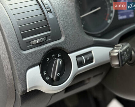 Білий Шкода Октавія, об'ємом двигуна 1.6 л та пробігом 245 тис. км за 6900 $, фото 40 на Automoto.ua