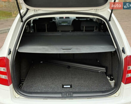 Білий Шкода Октавія, об'ємом двигуна 1.6 л та пробігом 245 тис. км за 6900 $, фото 72 на Automoto.ua