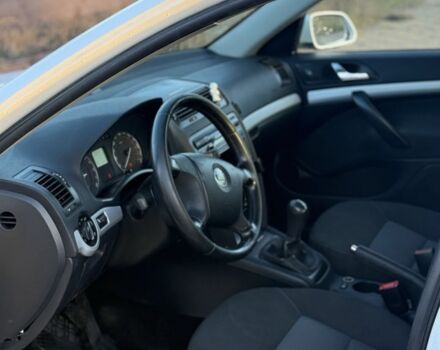 Шкода Октавия 2008 в Славянске на Automoto.ua Белый Шкода Октавия, объемом двигателя 1.9 л и пробегом 188 тыс. км за 2850 $, фото 6 на Automoto.ua