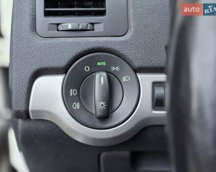 Белый Шкода Октавия, объемом двигателя 1.6 л и пробегом 268 тыс. км за 9500 $, фото 9 на Automoto.ua