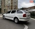 Белый Шкода Октавия, объемом двигателя 1.6 л и пробегом 307 тыс. км за 5500 $, фото 6 на Automoto.ua