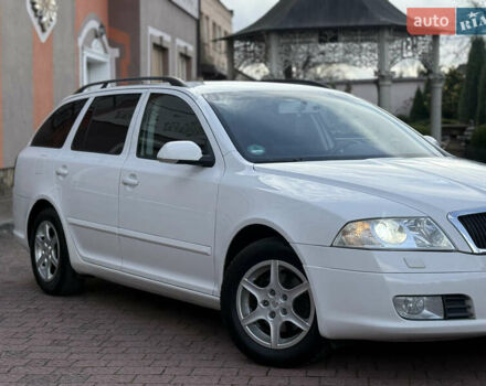 Білий Шкода Октавія, об'ємом двигуна 1.6 л та пробігом 245 тис. км за 6900 $, фото 19 на Automoto.ua