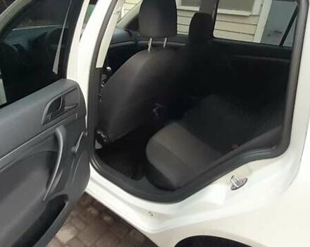 Белый Шкода Октавия, объемом двигателя 1.6 л и пробегом 214 тыс. км за 6000 $, фото 11 на Automoto.ua