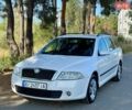 Білий Шкода Октавія, об'ємом двигуна 2 л та пробігом 302 тис. км за 4999 $, фото 1 на Automoto.ua