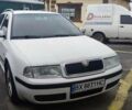 Білий Шкода Октавія, об'ємом двигуна 1.6 л та пробігом 230 тис. км за 5200 $, фото 1 на Automoto.ua