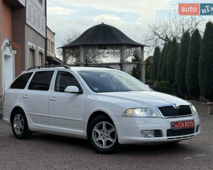 Білий Шкода Октавія, об'ємом двигуна 1.6 л та пробігом 245 тис. км за 6900 $, фото 17 на Automoto.ua