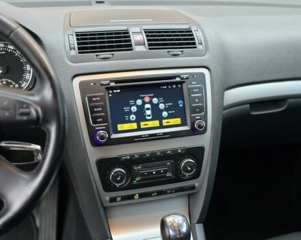 Белый Шкода Октавия, объемом двигателя 1.6 л и пробегом 268 тыс. км за 9500 $, фото 7 на Automoto.ua