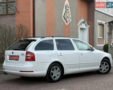 Білий Шкода Октавія, об'ємом двигуна 1.6 л та пробігом 245 тис. км за 6900 $, фото 1 на Automoto.ua
