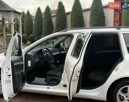 Белый Шкода Октавия, объемом двигателя 1.6 л и пробегом 245 тыс. км за 7200 $, фото 3 на Automoto.ua