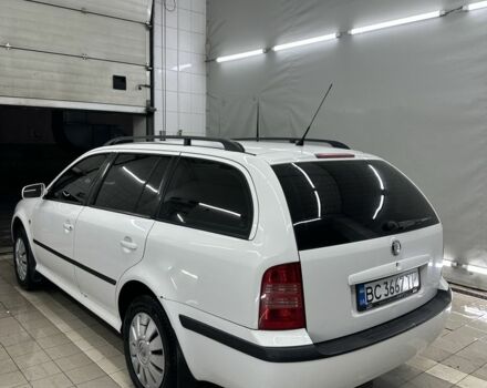 Белый Шкода Октавия, объемом двигателя 1.6 л и пробегом 277 тыс. км за 3999 $, фото 4 на Automoto.ua