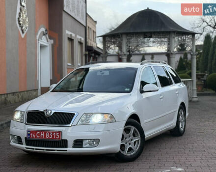 Білий Шкода Октавія, об'ємом двигуна 1.6 л та пробігом 245 тис. км за 6900 $, фото 7 на Automoto.ua