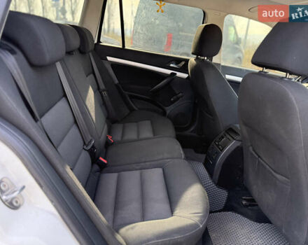 Белый Шкода Октавия, объемом двигателя 1.6 л и пробегом 310 тыс. км за 5350 $, фото 16 на Automoto.ua