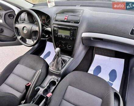 Білий Шкода Октавія, об'ємом двигуна 1.98 л та пробігом 257 тис. км за 6500 $, фото 14 на Automoto.ua