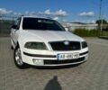 Білий Шкода Октавія, об'ємом двигуна 1.6 л та пробігом 333 тис. км за 5200 $, фото 1 на Automoto.ua