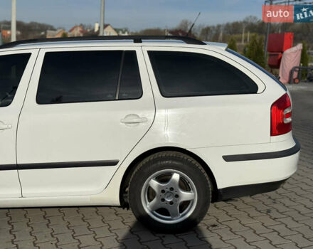 Белый Шкода Октавия, объемом двигателя 1.6 л и пробегом 310 тыс. км за 5350 $, фото 10 на Automoto.ua